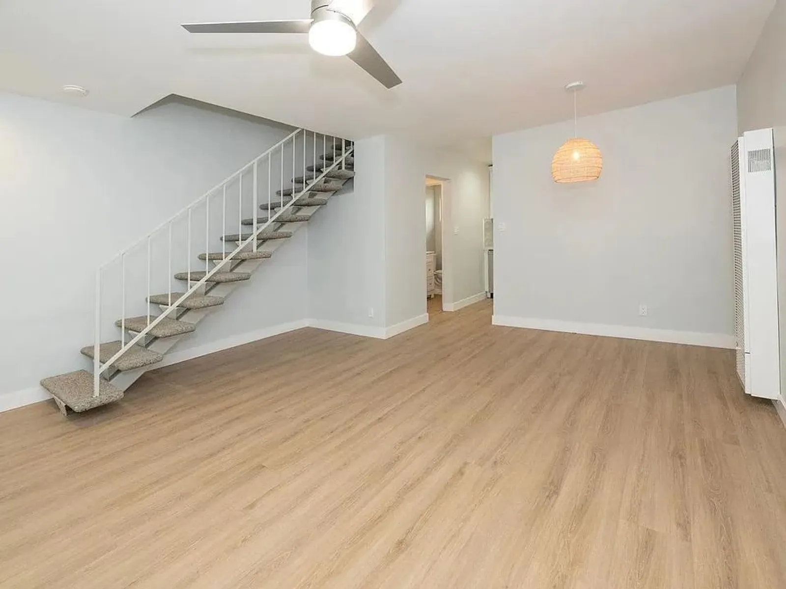 418 N Broadway 35
