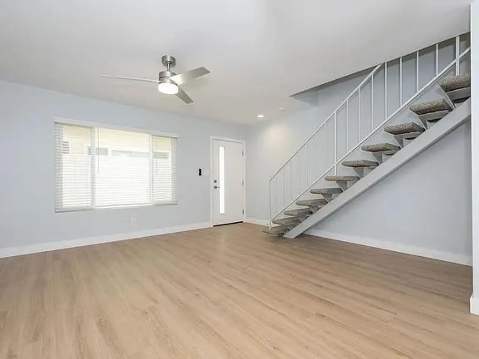 418 N Broadway 36