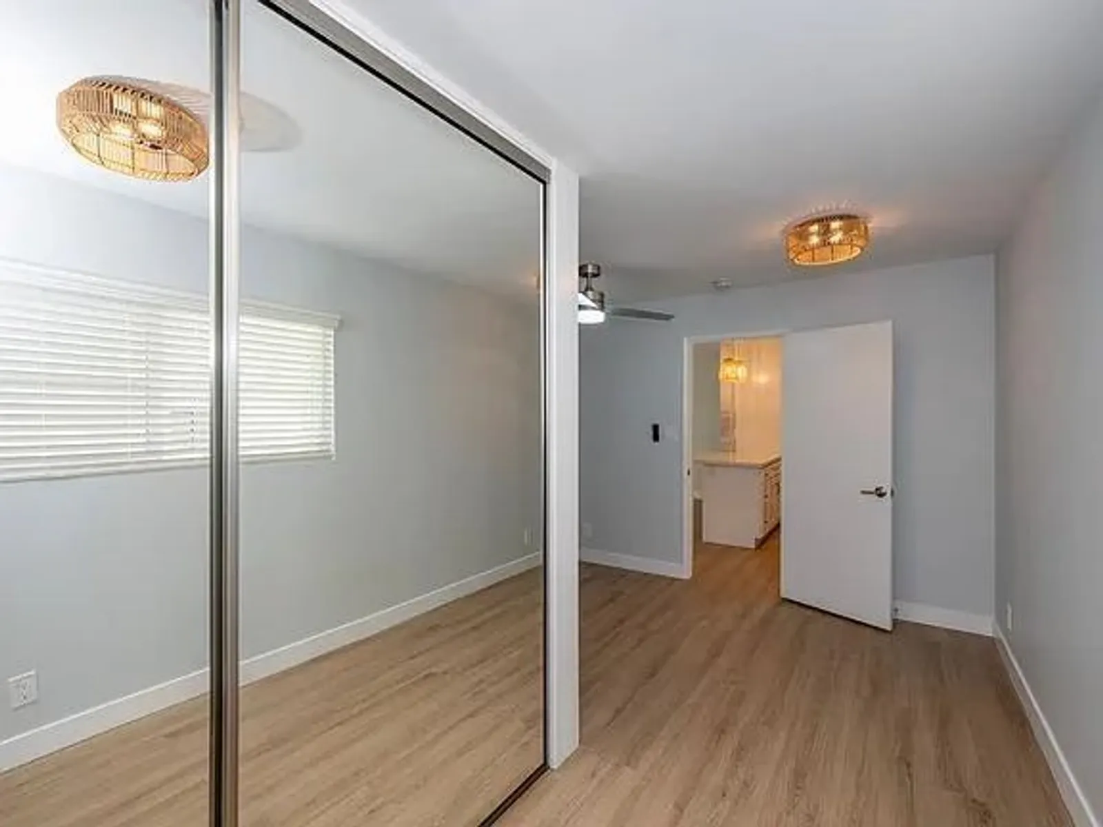 418 N Broadway 41