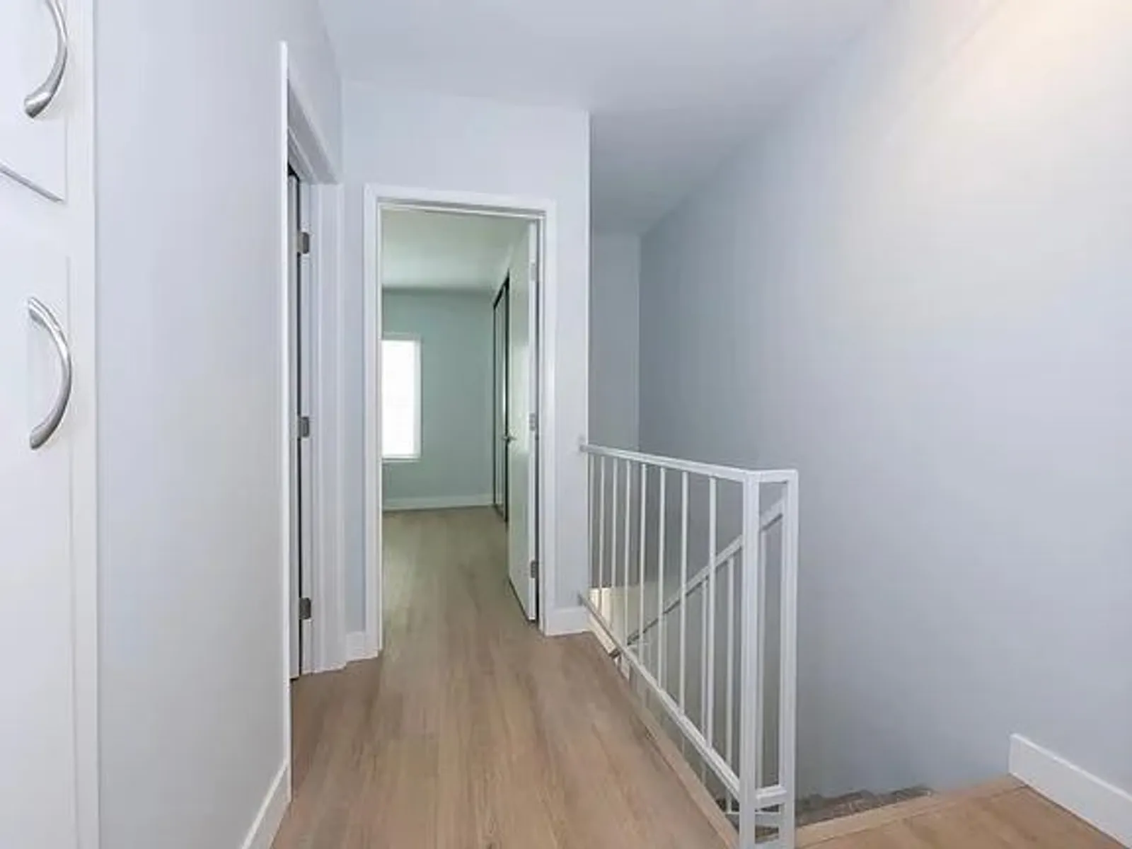 418 N Broadway 48