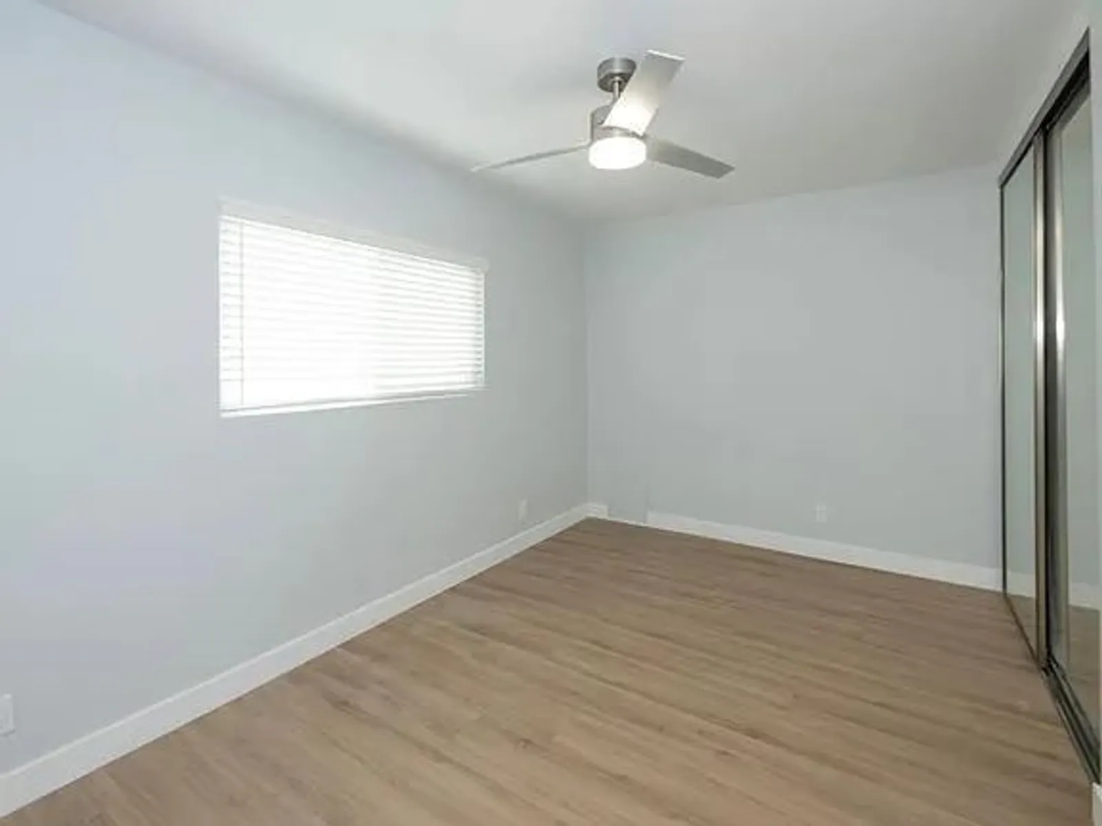 418 N Broadway 53