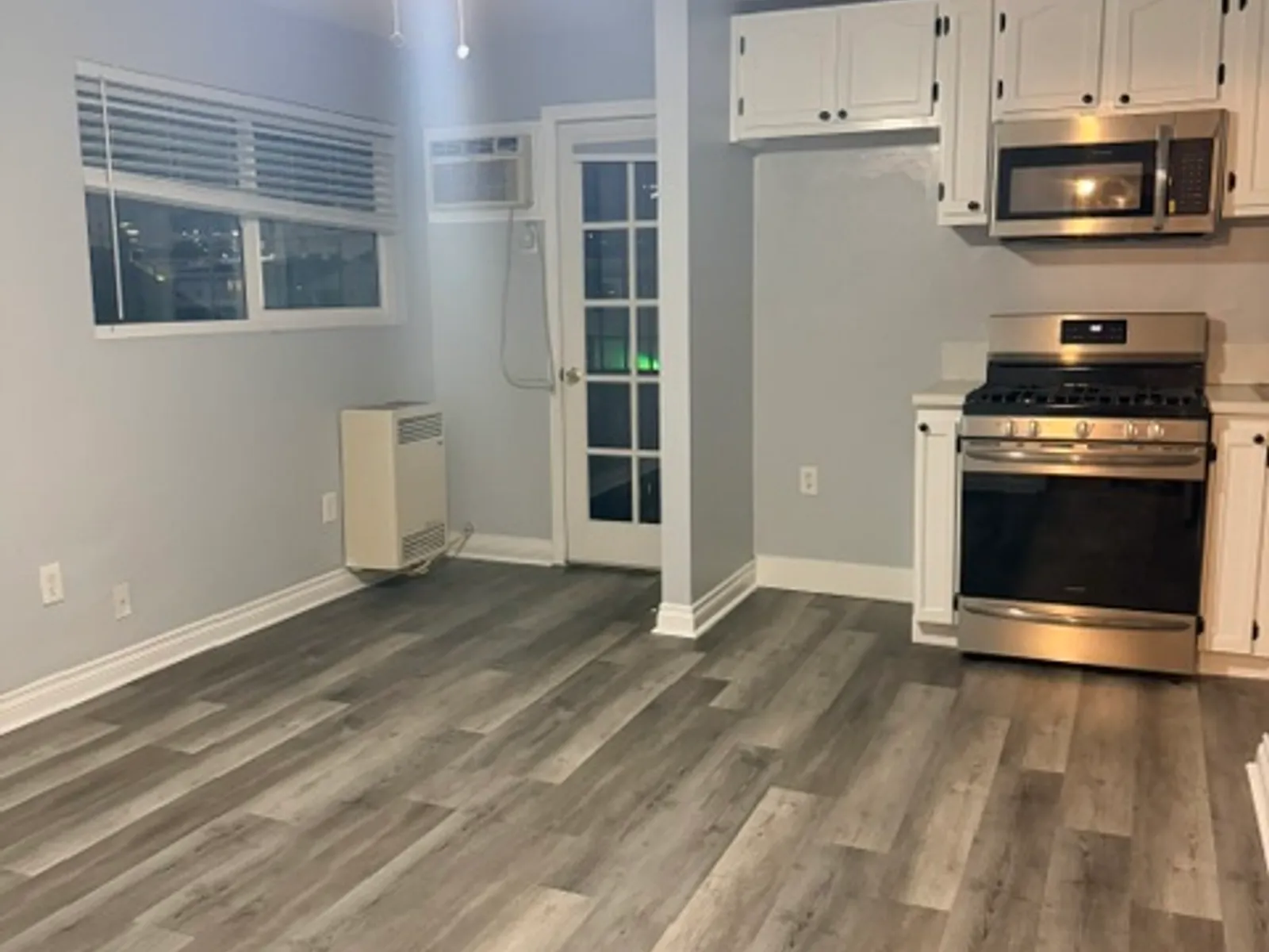Apartment photo for 1032-1036 S Normandie Ave, photo 1
