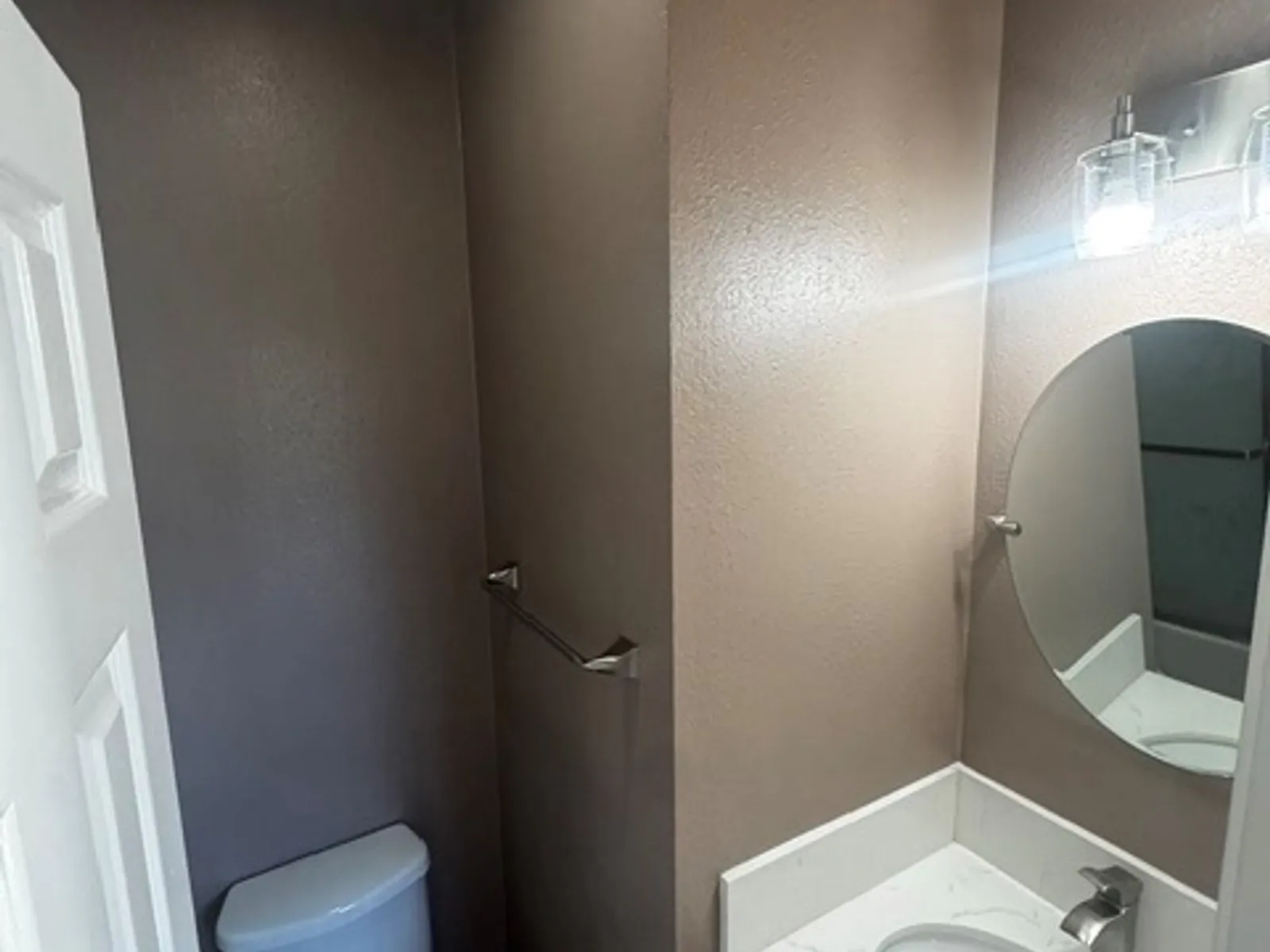 730 W 73rd St - 6