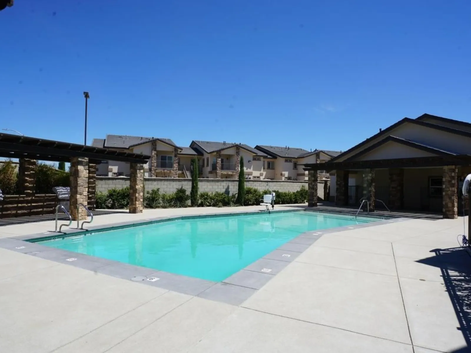 2600 Sablewood Drive 10