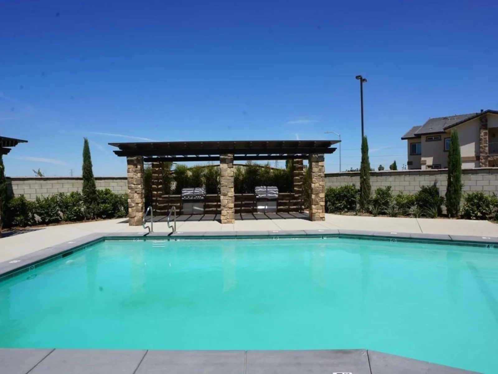 2600 Sablewood Drive 13