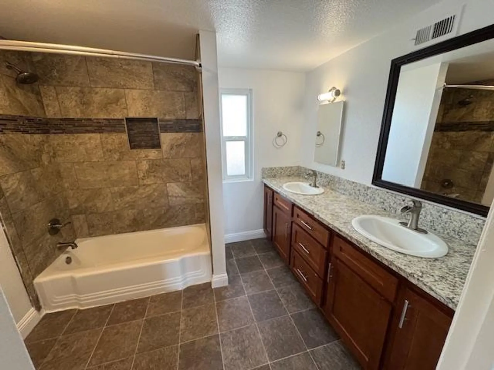 707 Shalimar Dr 8