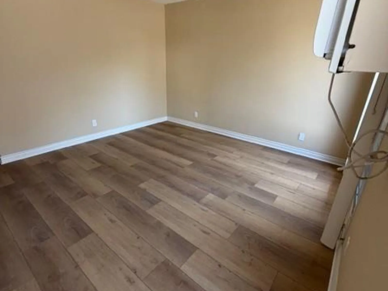 Apartment photo for 11126 Huston St - 5