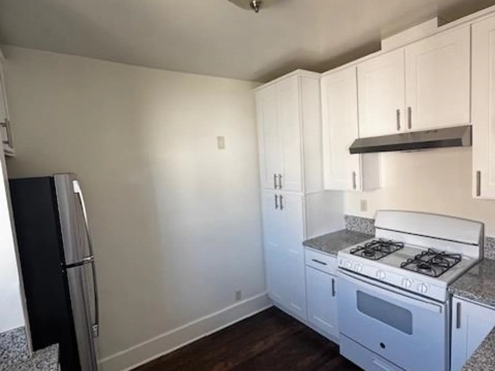 520-530 E 17th St 1