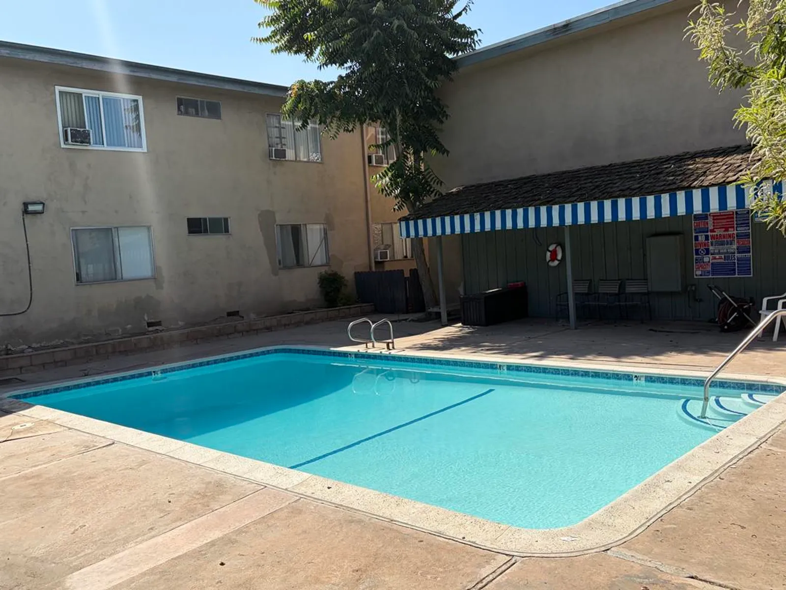 15040 Parthenia St.