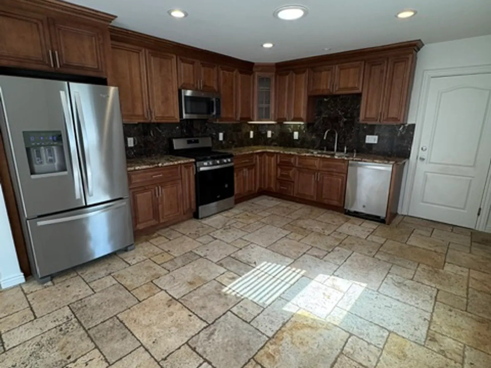 Apartment photo for 318 Cabrillo St, photo 2