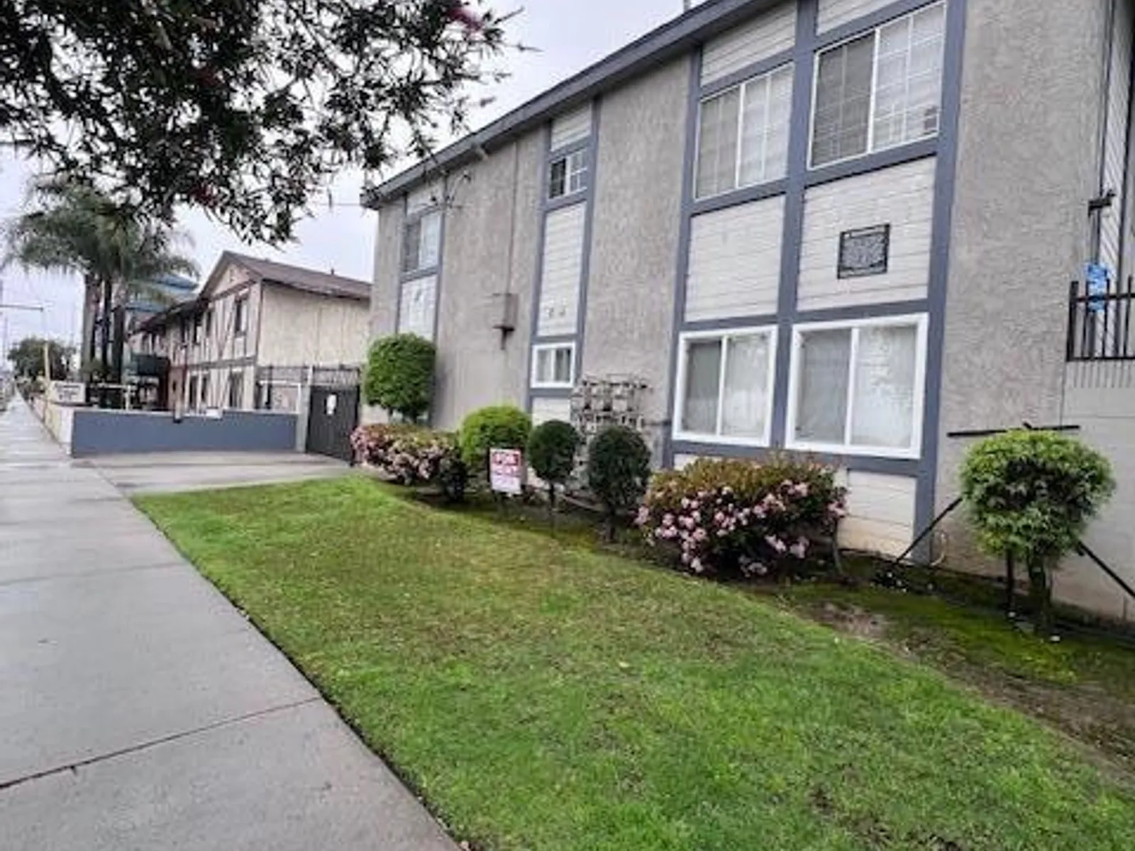 Apartment photo for 814 W. Redondo Beach Blvd. - 6