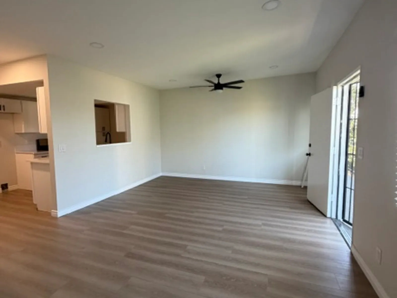 Apartment photo for 814 W. Redondo Beach Blvd., photo 2