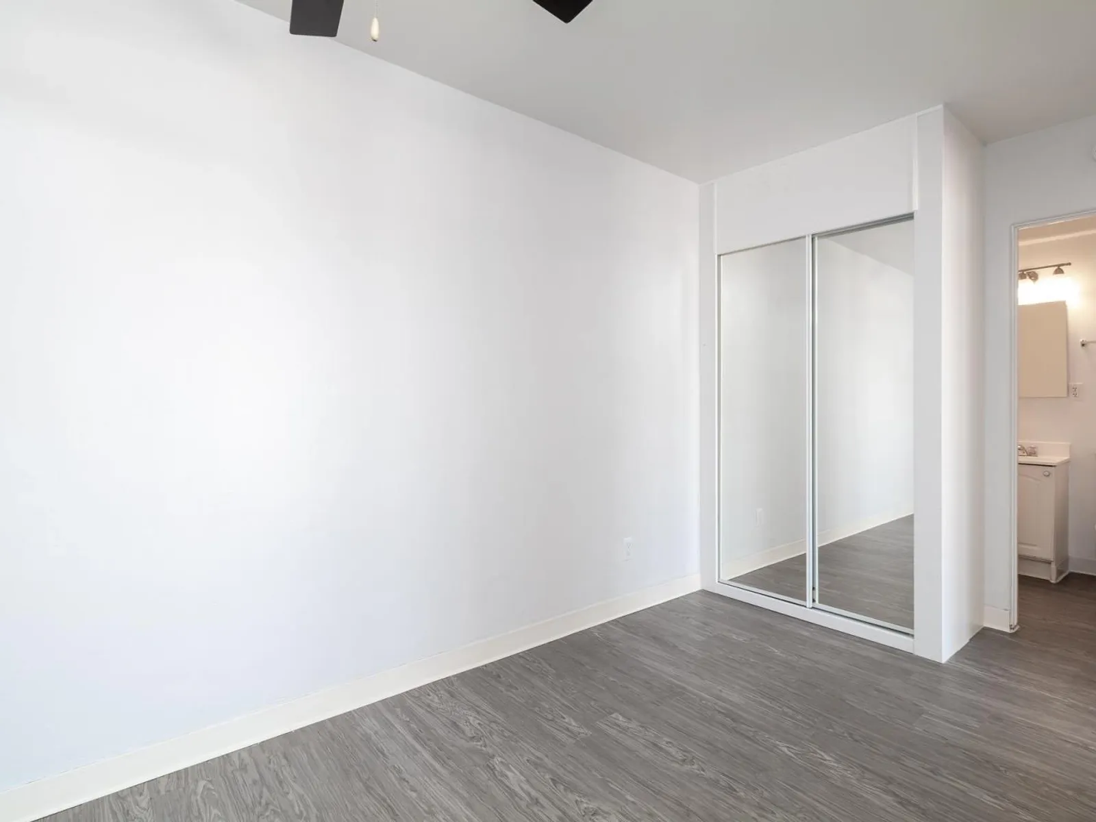 Apartment photo for 1628-1724 East Ocean Blvd., photo 3