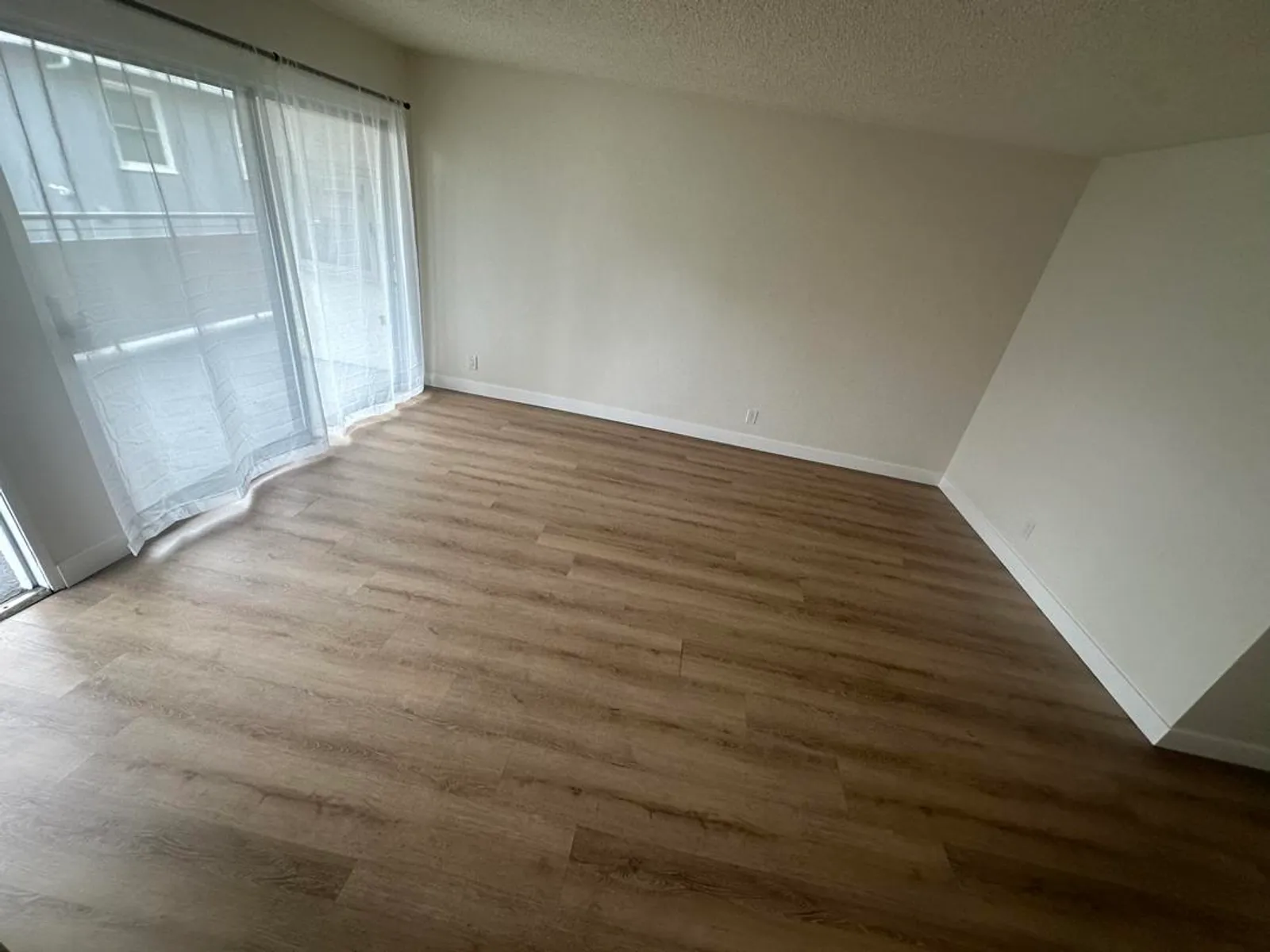 1254 E. 1st Street - 4