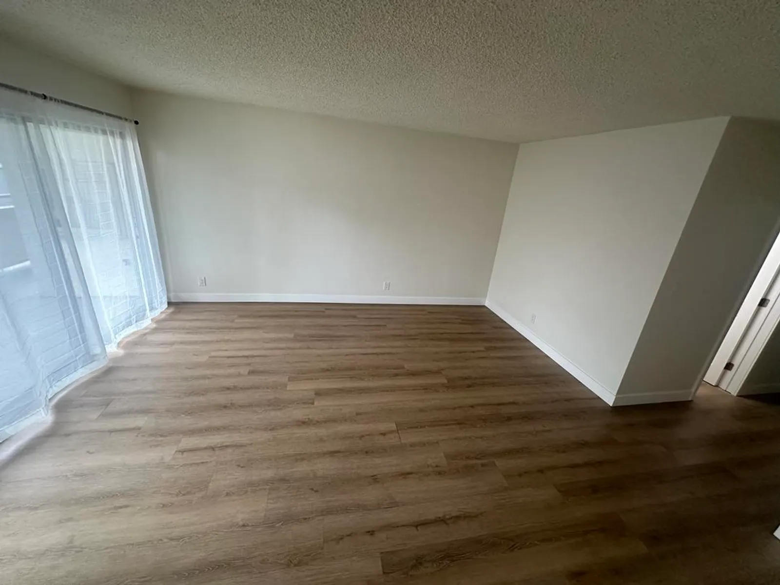 1254 E. 1st Street - 5