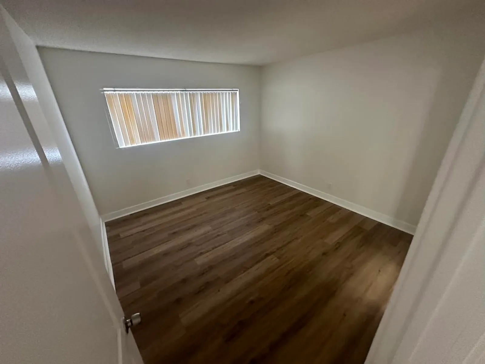 1254 E. 1st Street - 7