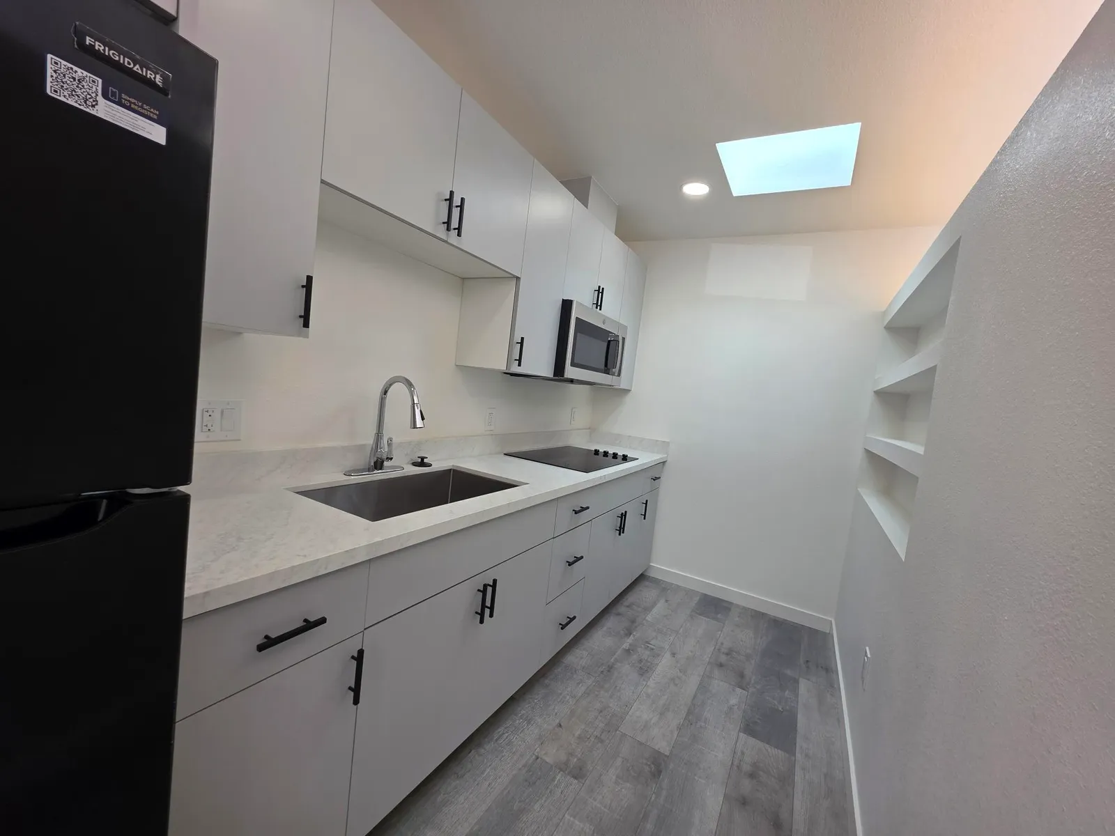 Apartment photo for 321 E. Orangewood Ave., photo 2