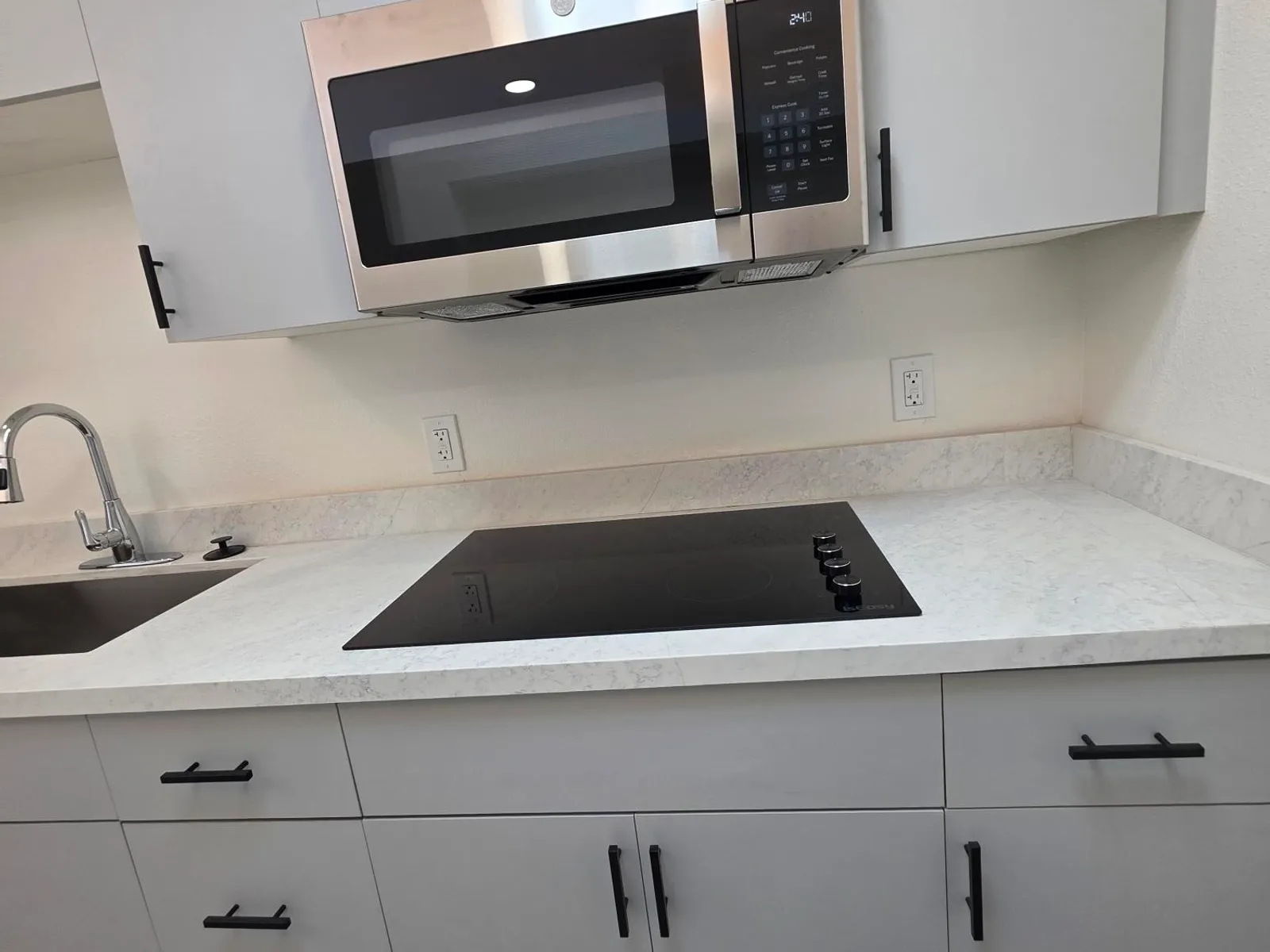 Apartment photo for 321 E. Orangewood Ave., photo 3