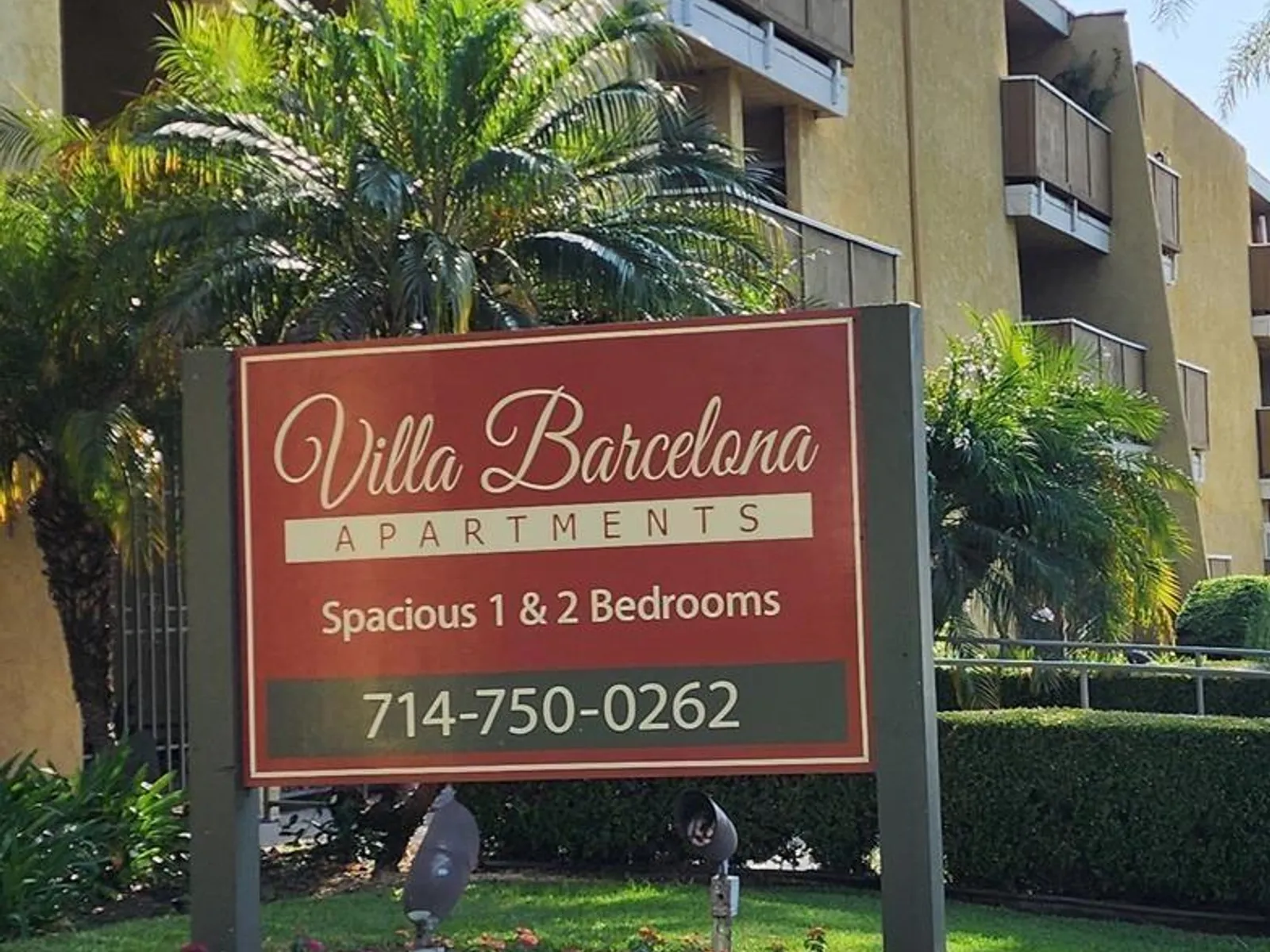 Apartment photo for 321 E. Orangewood Ave., photo 3