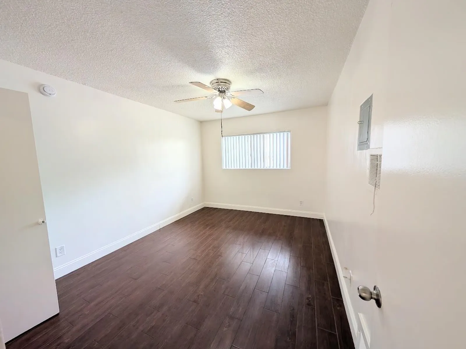 6737 Denny Ave. 4