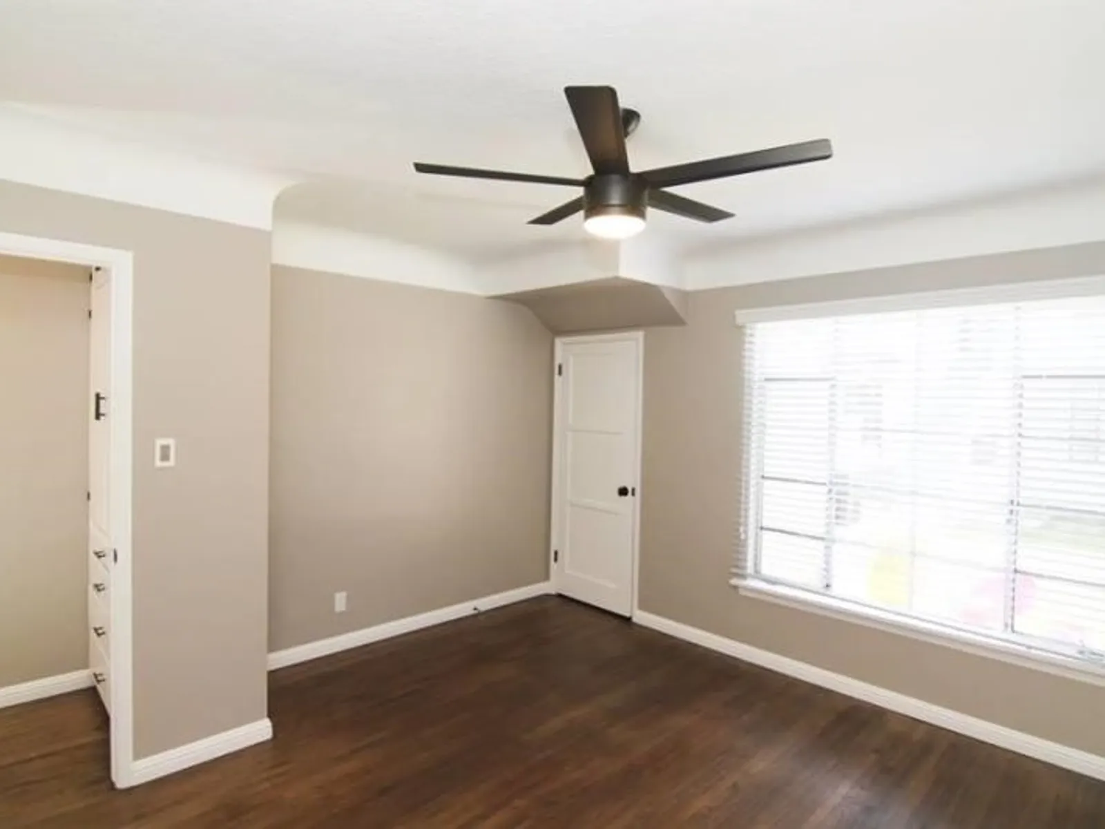 3617-3627 Ocean Blvd 22