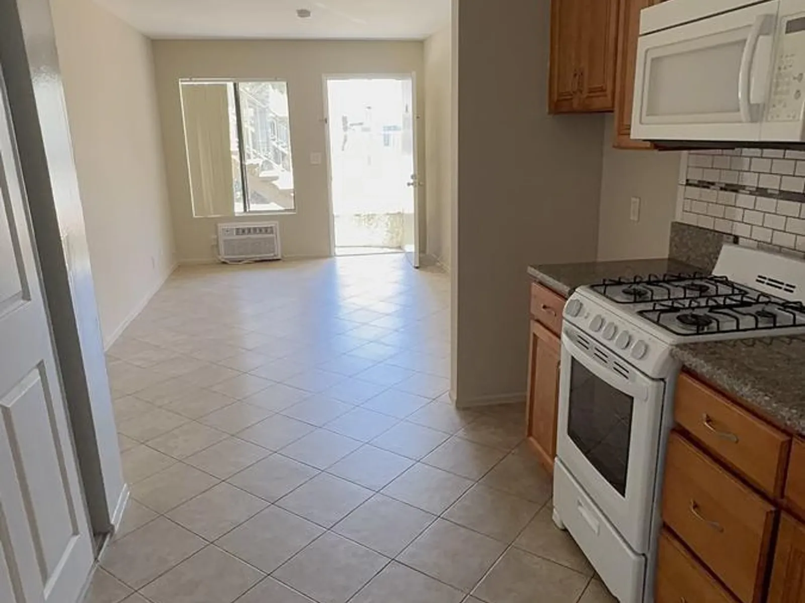 Apartment photo for 8742 Orion Avenue, photo 2