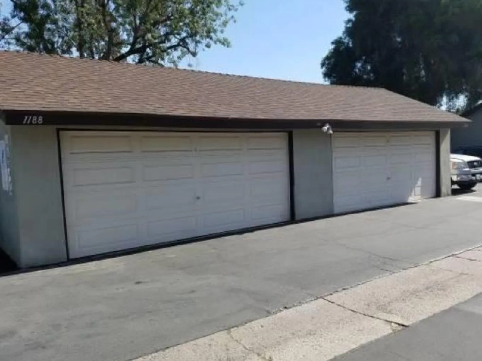 1220 Bryan Ave 5