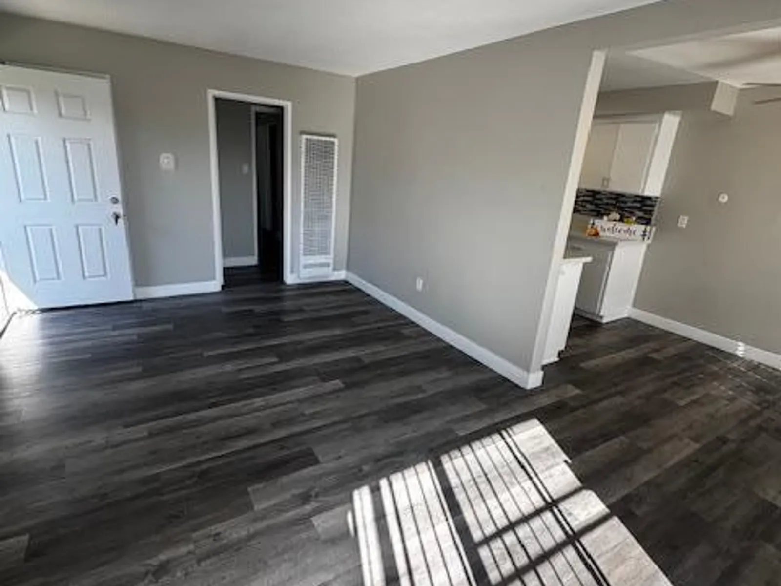 1220 Bryan Ave 8