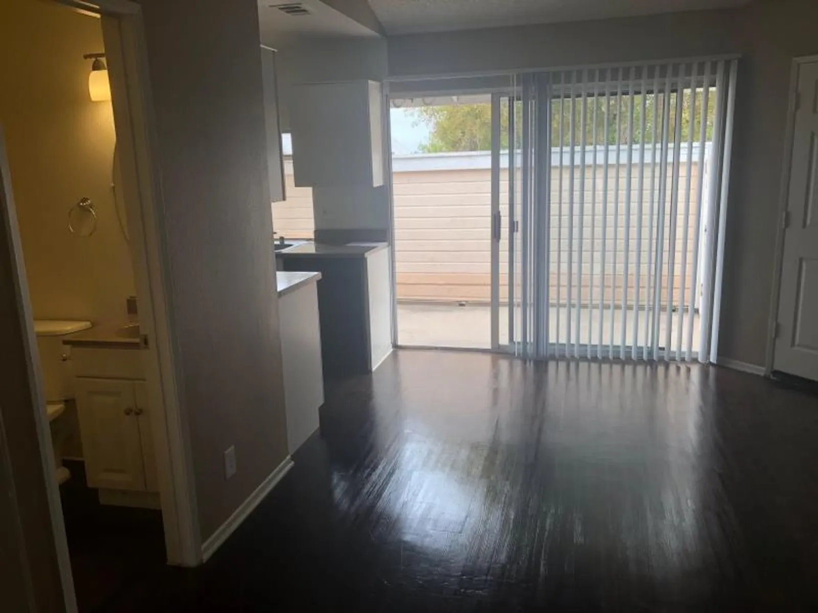550 Williamson Ave 11