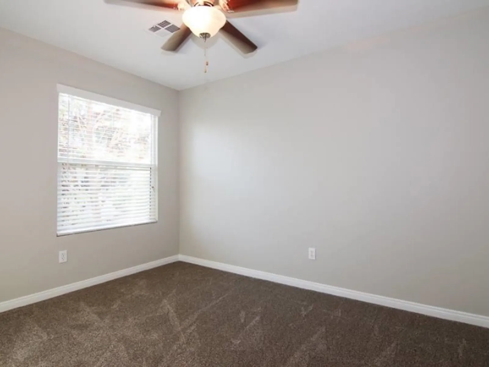 10720 Brimhall Rd. 33