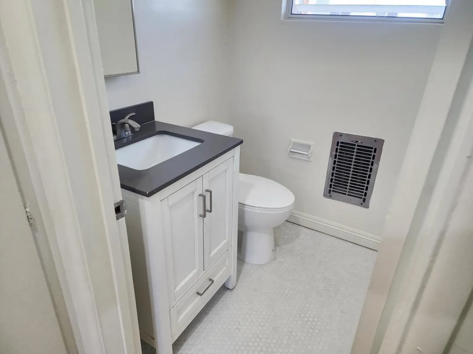 6326 Coldwater Cyn - 5