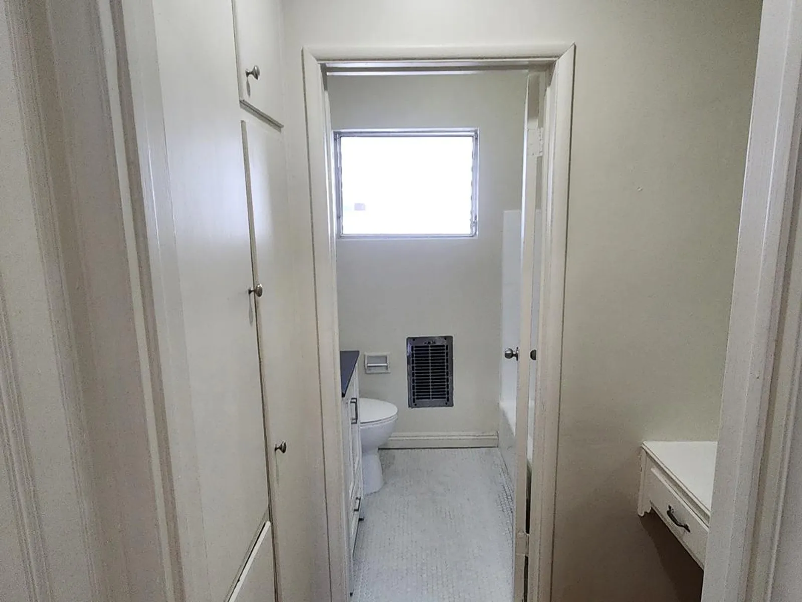 6326 Coldwater Cyn - 4