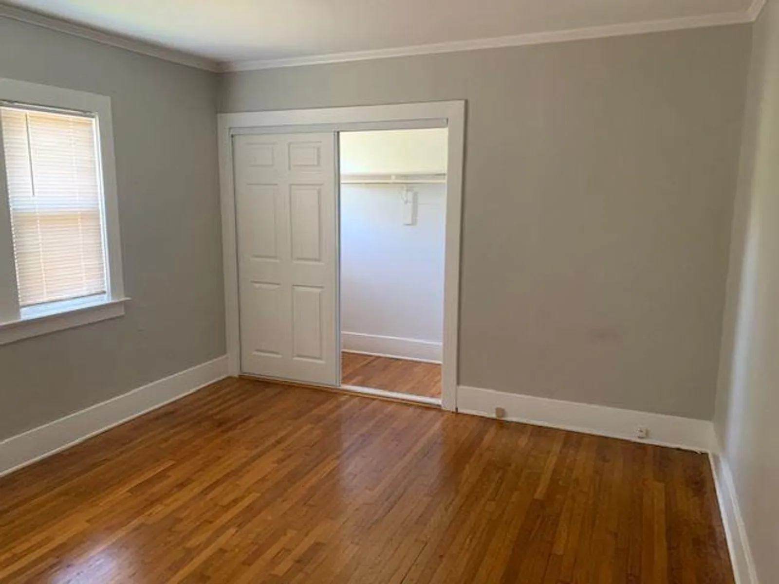 246 Newport Ave 4