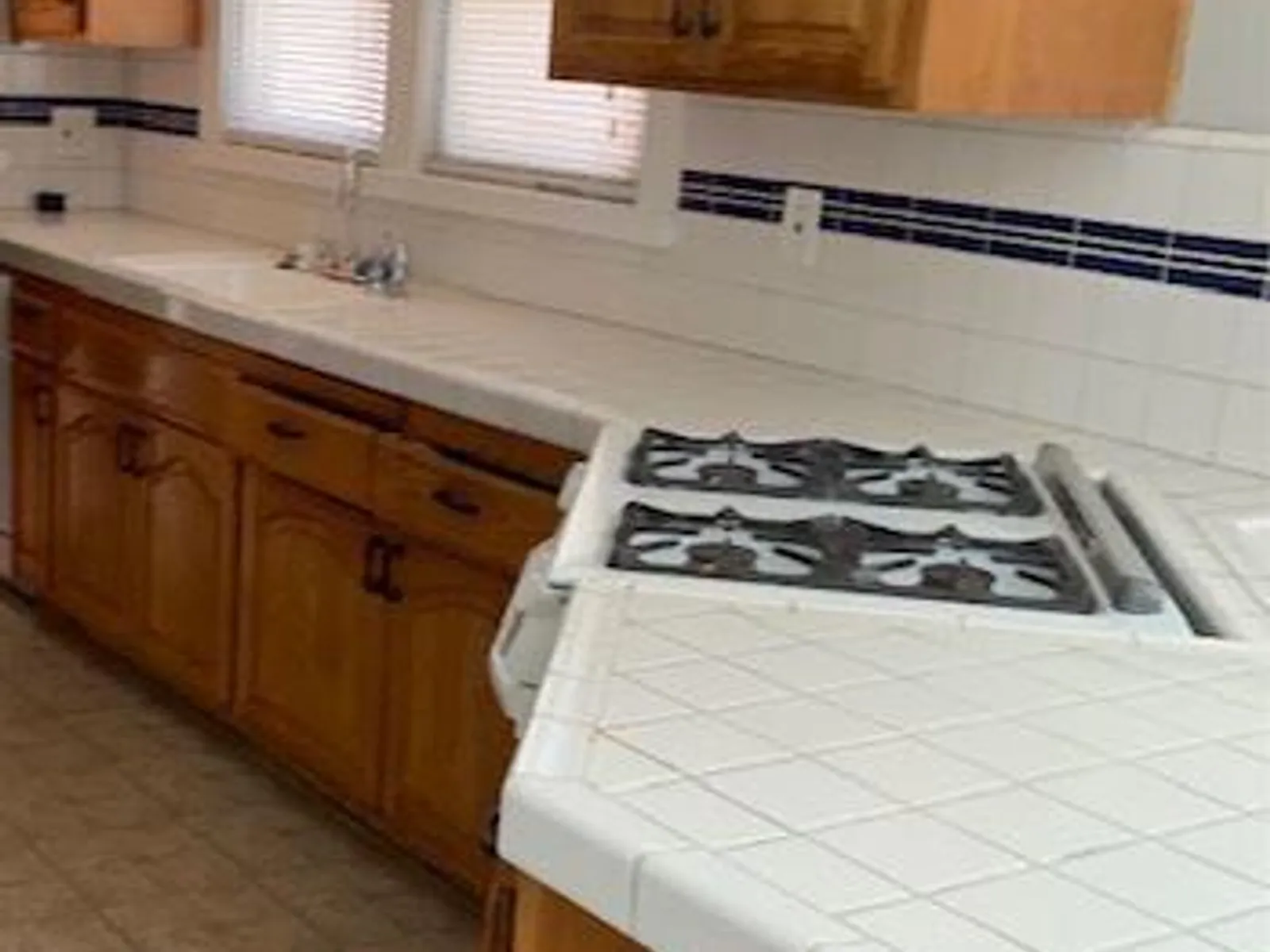 246 Newport Ave 6