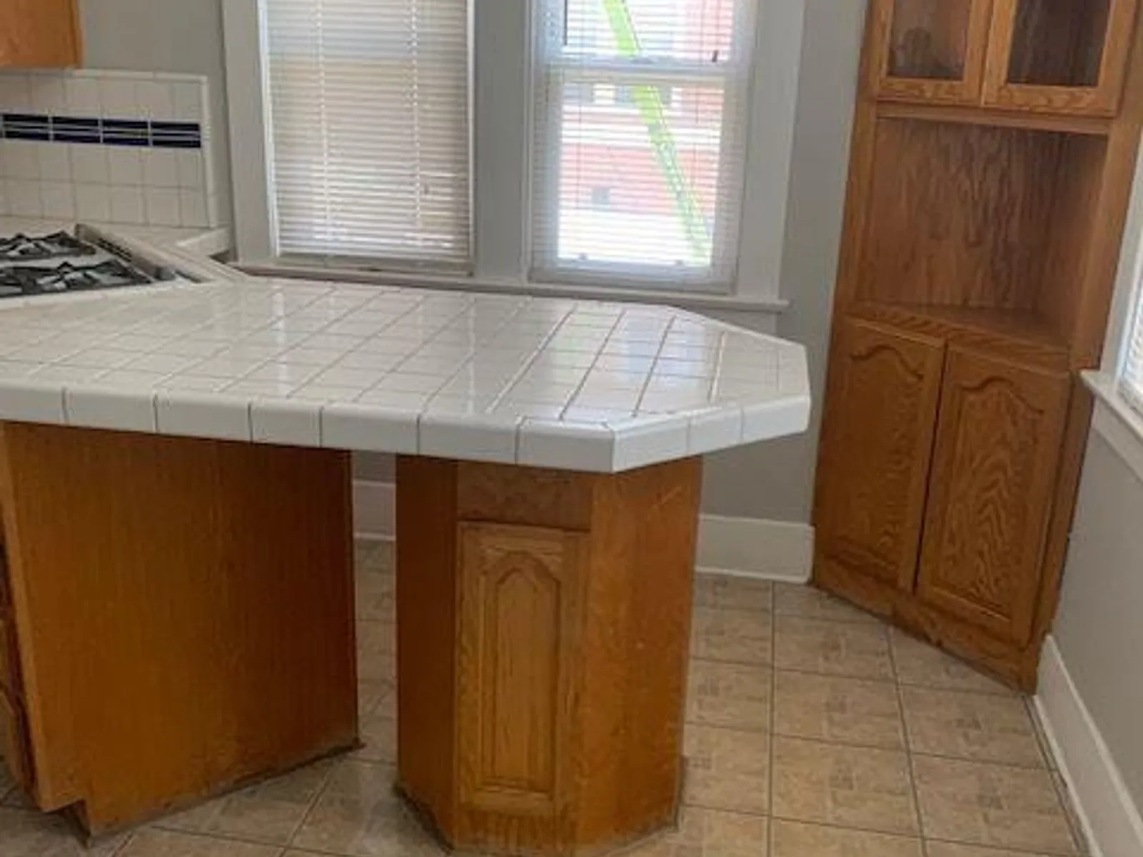 246 Newport Ave 5