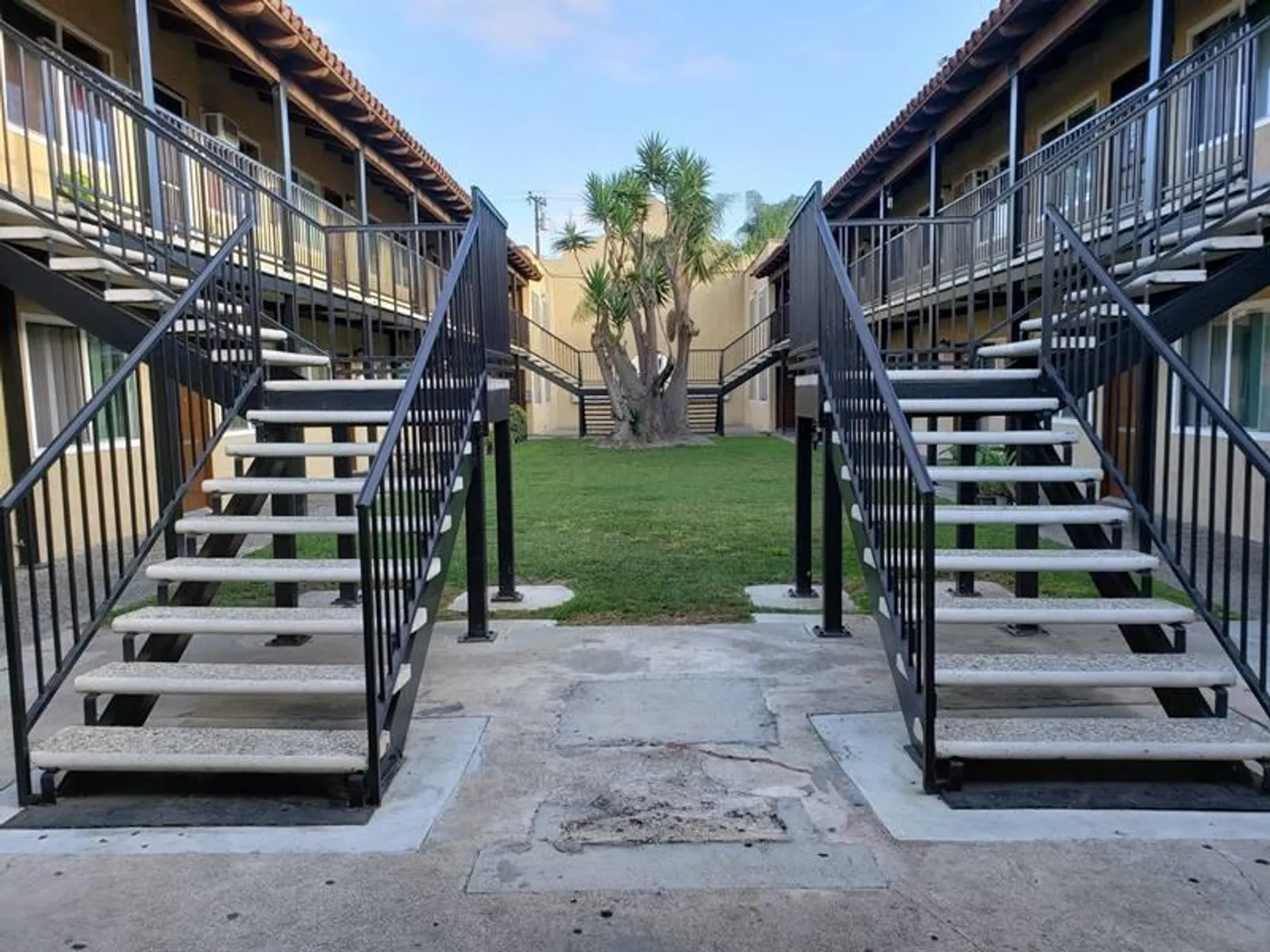 291 Avocado St. 3