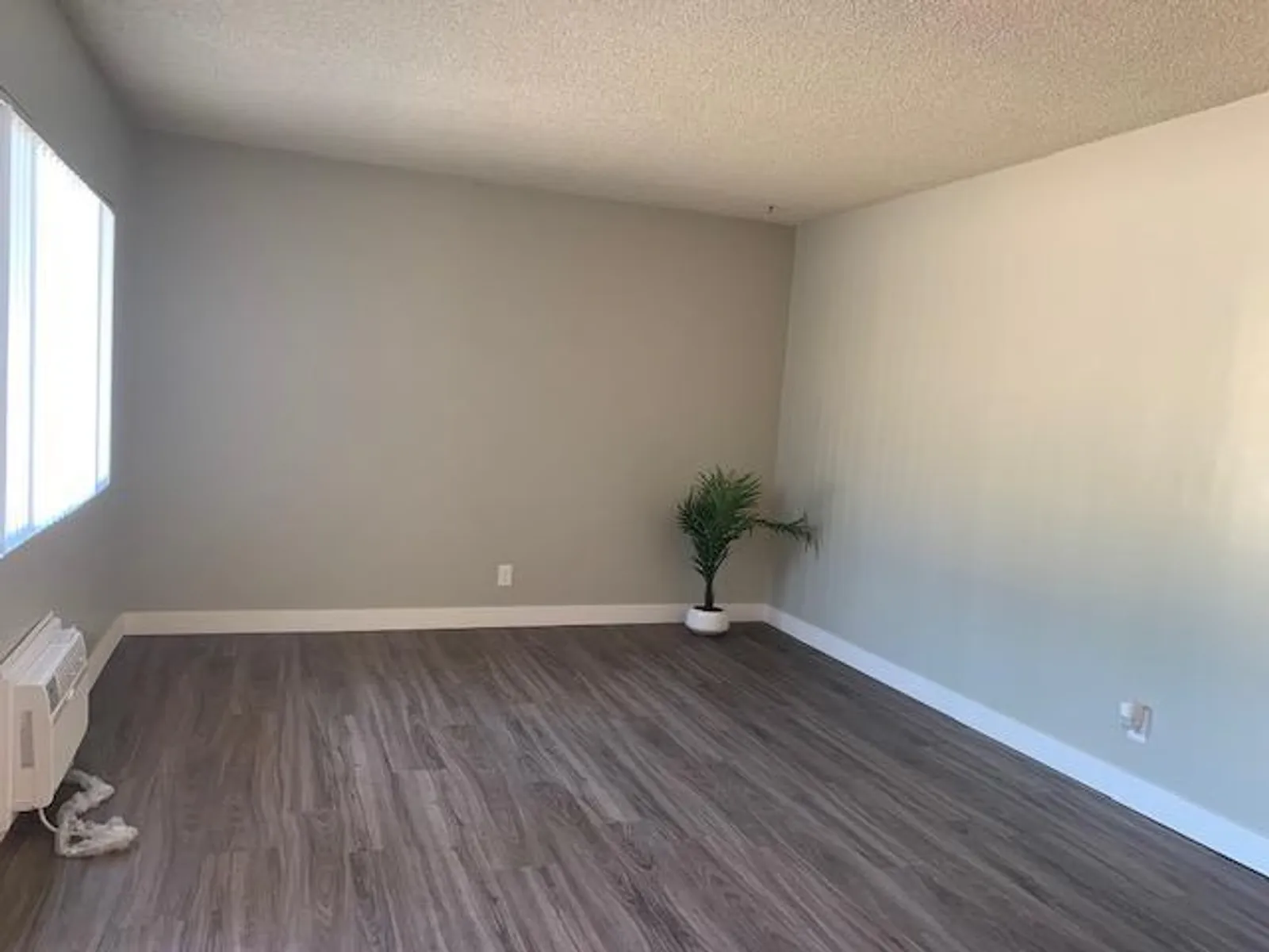 1755 Malvern - 6