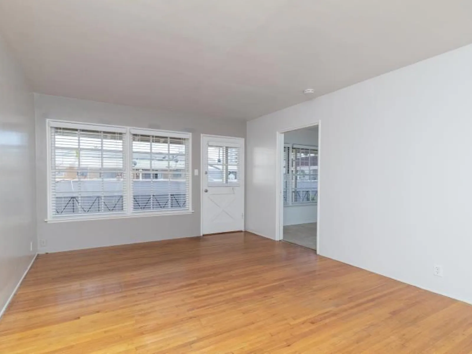 1712 E.1st Street 11