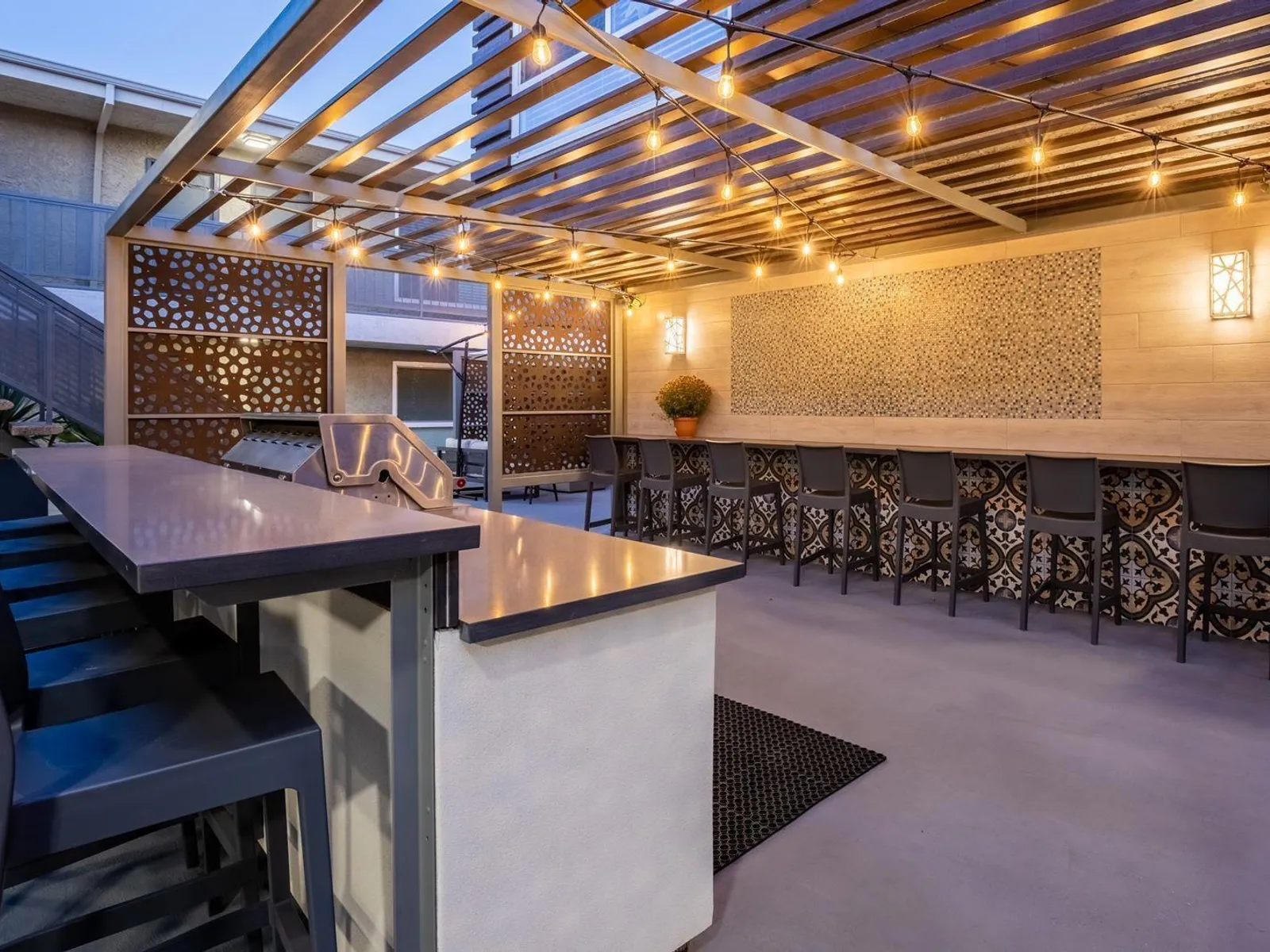 21240 S. Western Ave 9