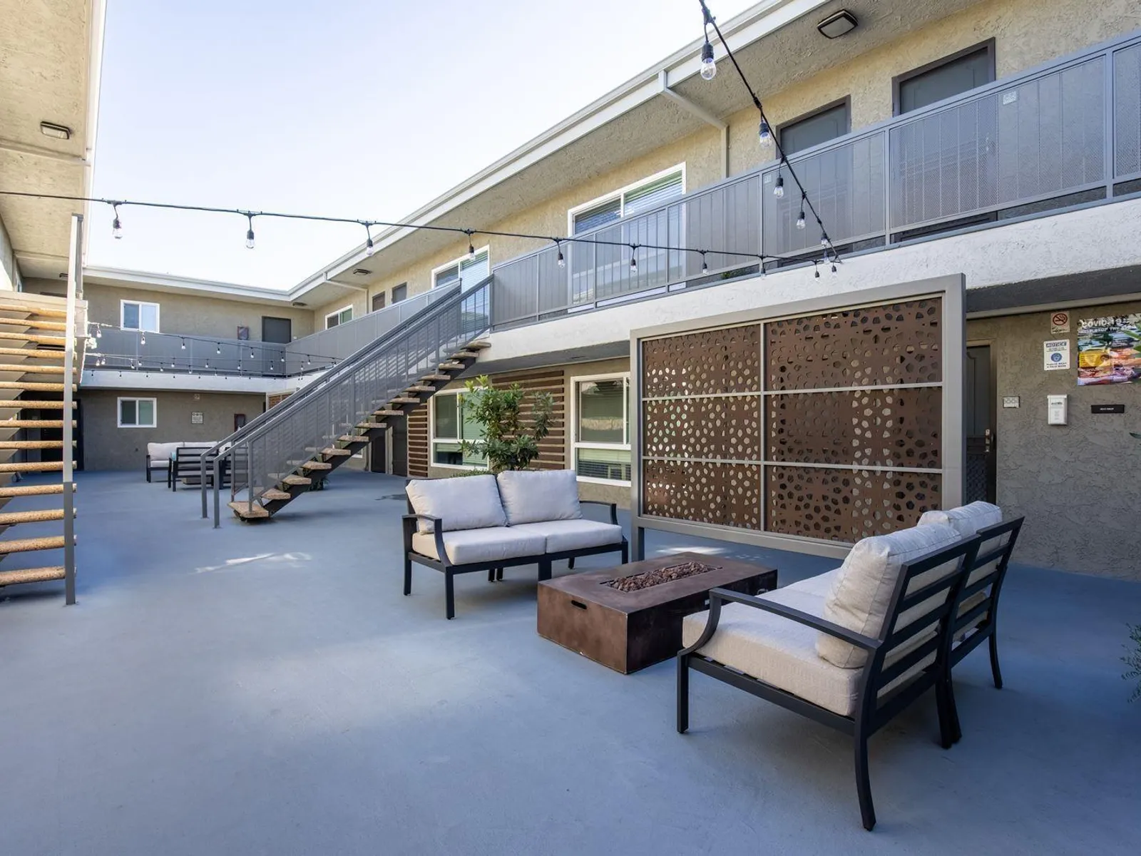 21240 S. Western Ave 20