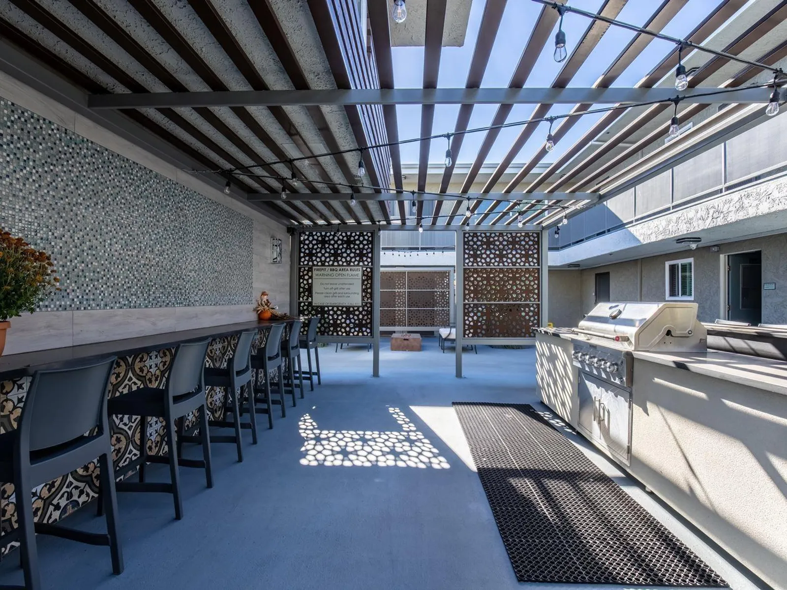 21240 S. Western Ave 22