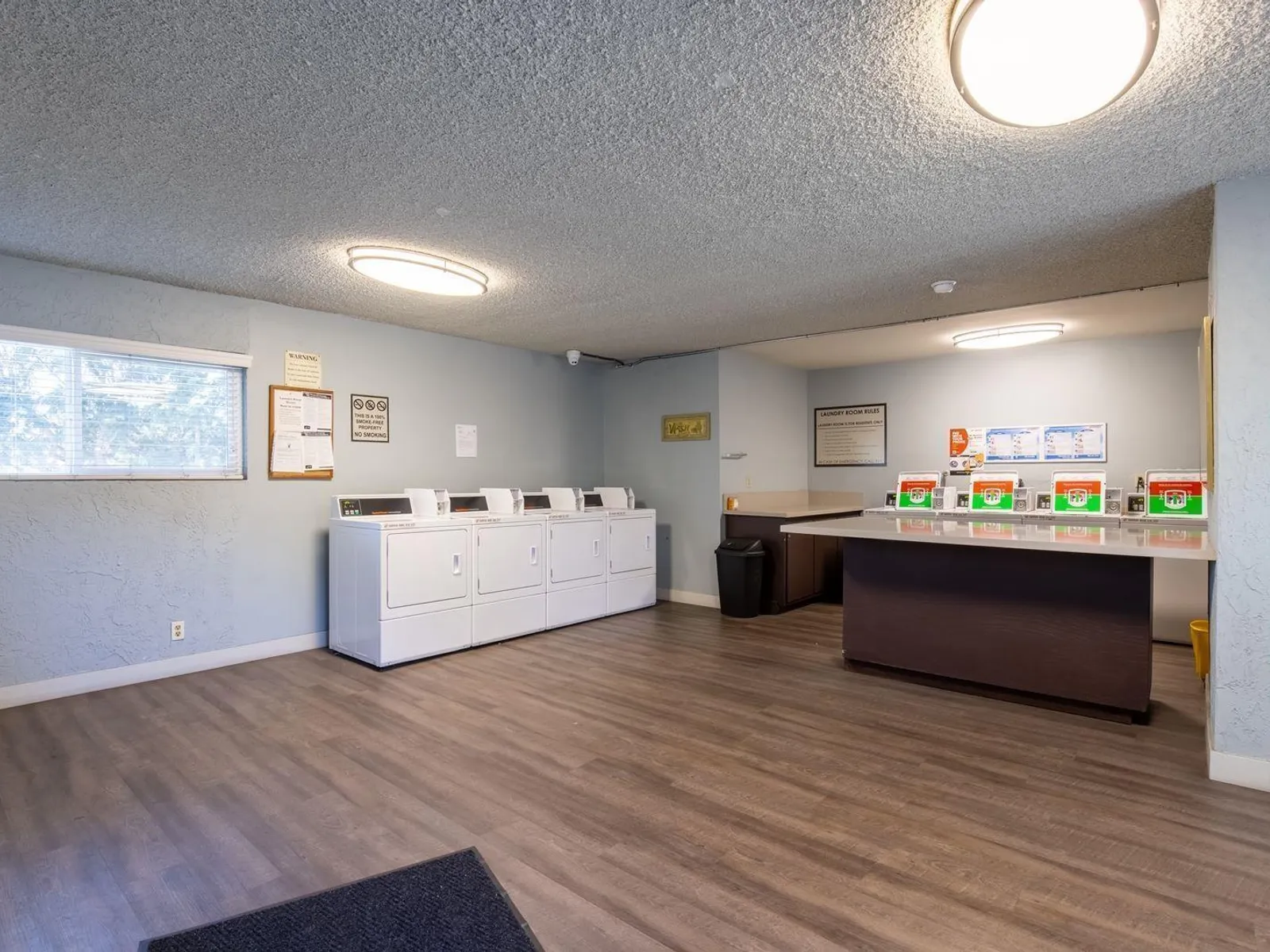 21240 S. Western Ave 32