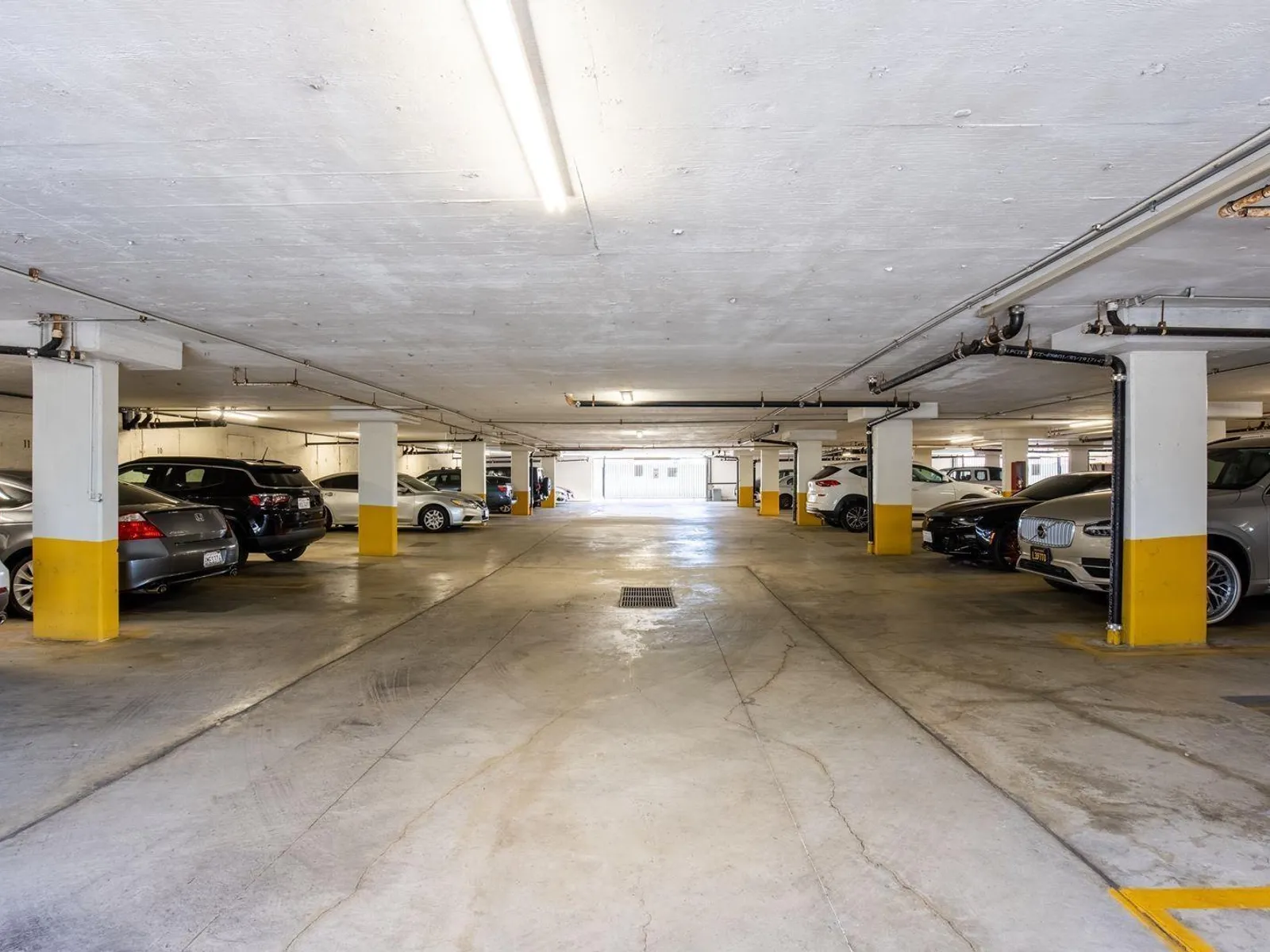 21240 S. Western Ave 34