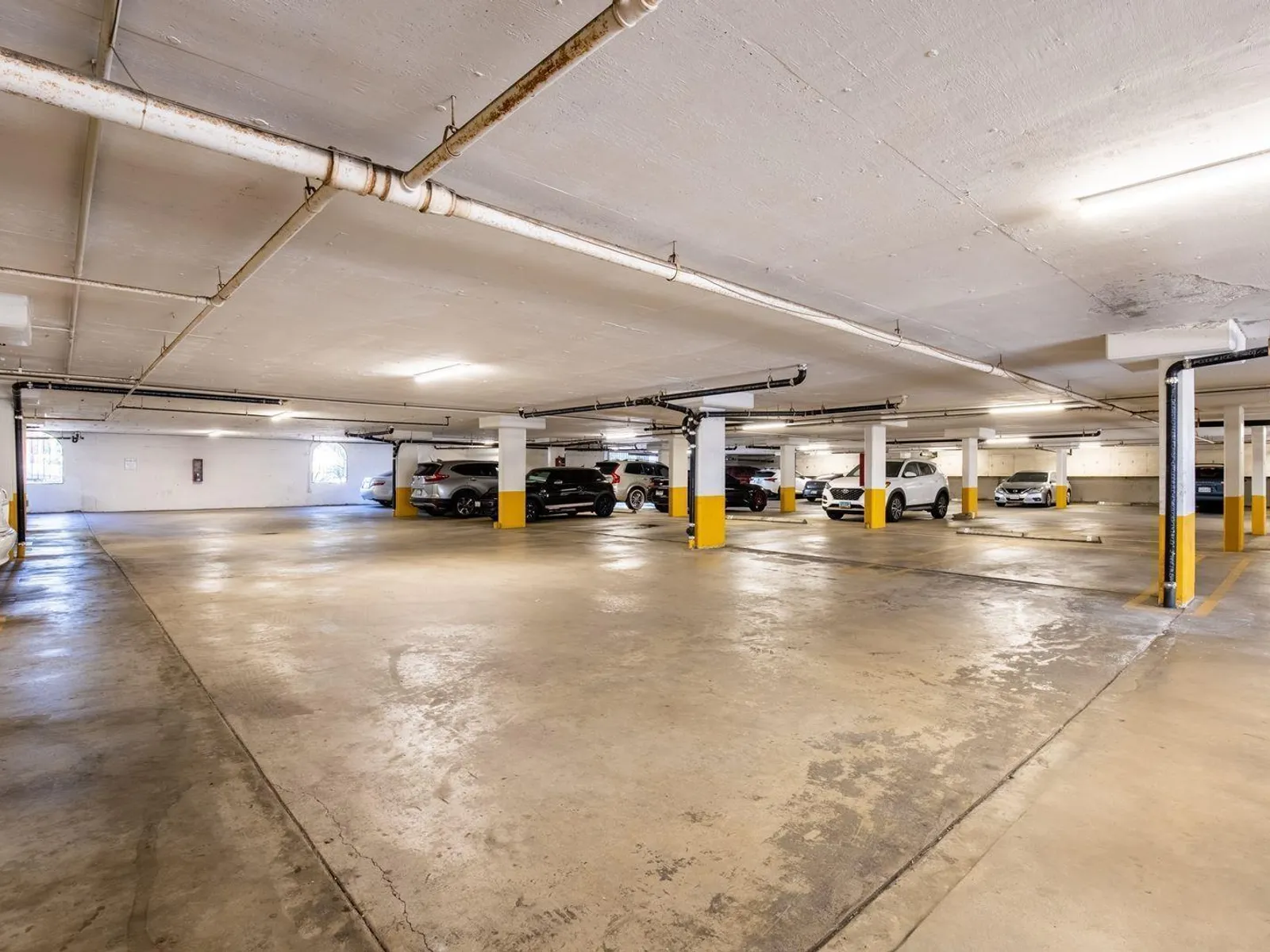 21240 S. Western Ave 36