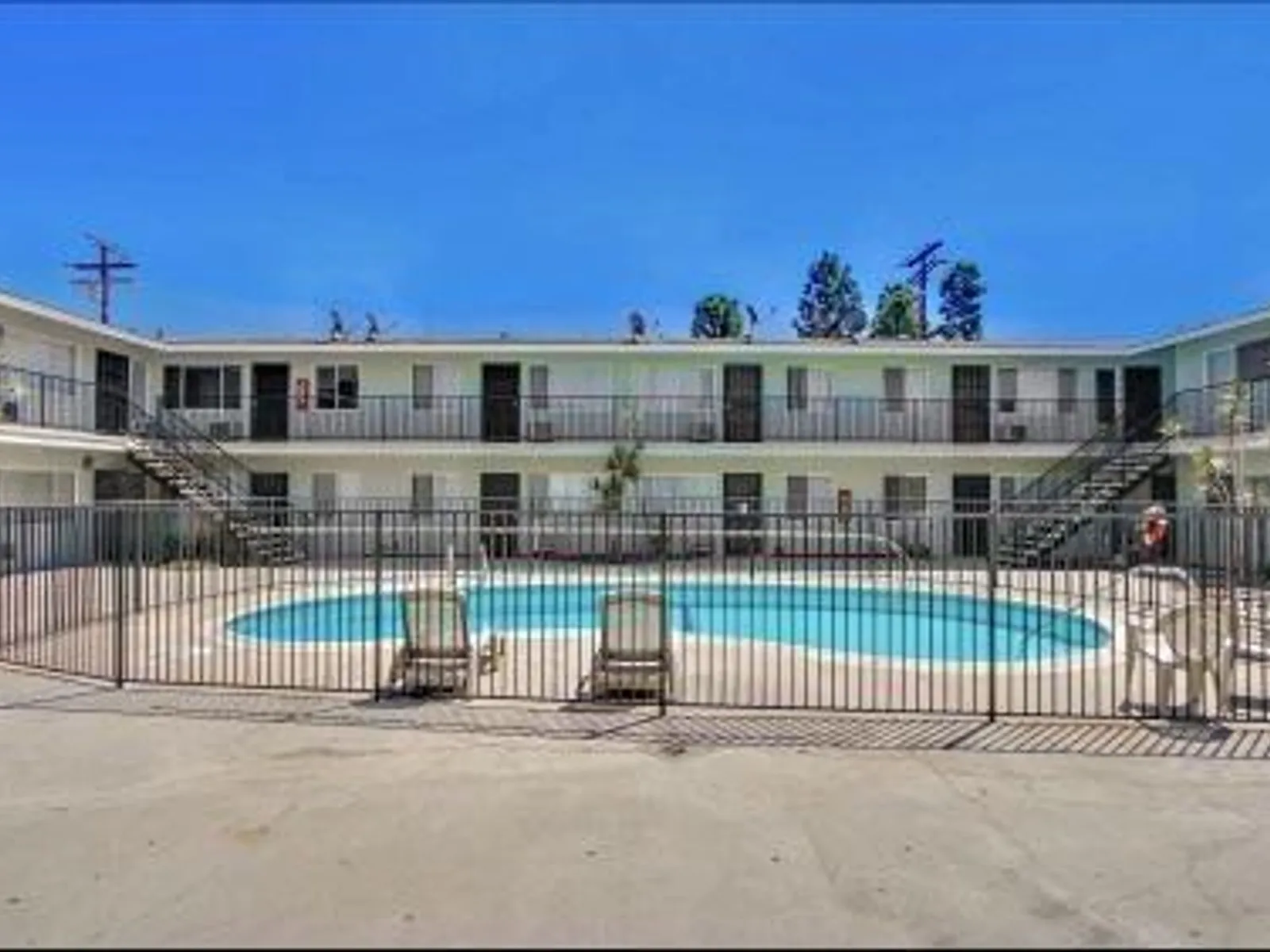 12245 Alondra Blvd 12