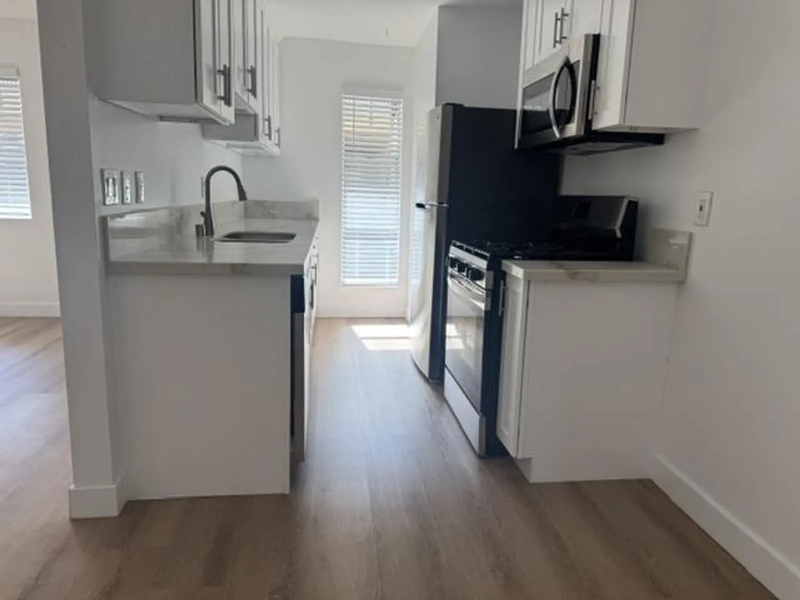 19925 Roscoe Ave. 3