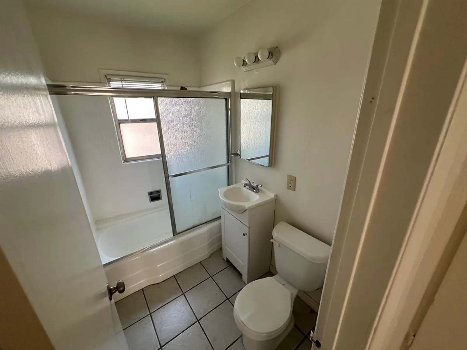 1214 South Orange Grove Ave 3