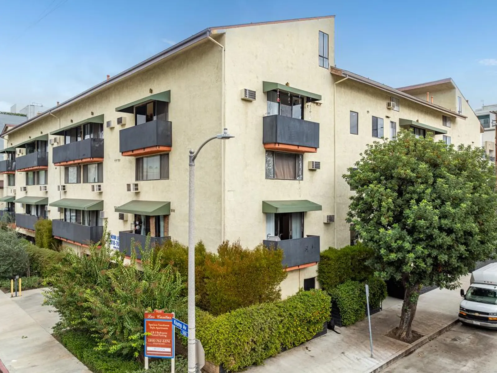 11231 Otsego St - 4