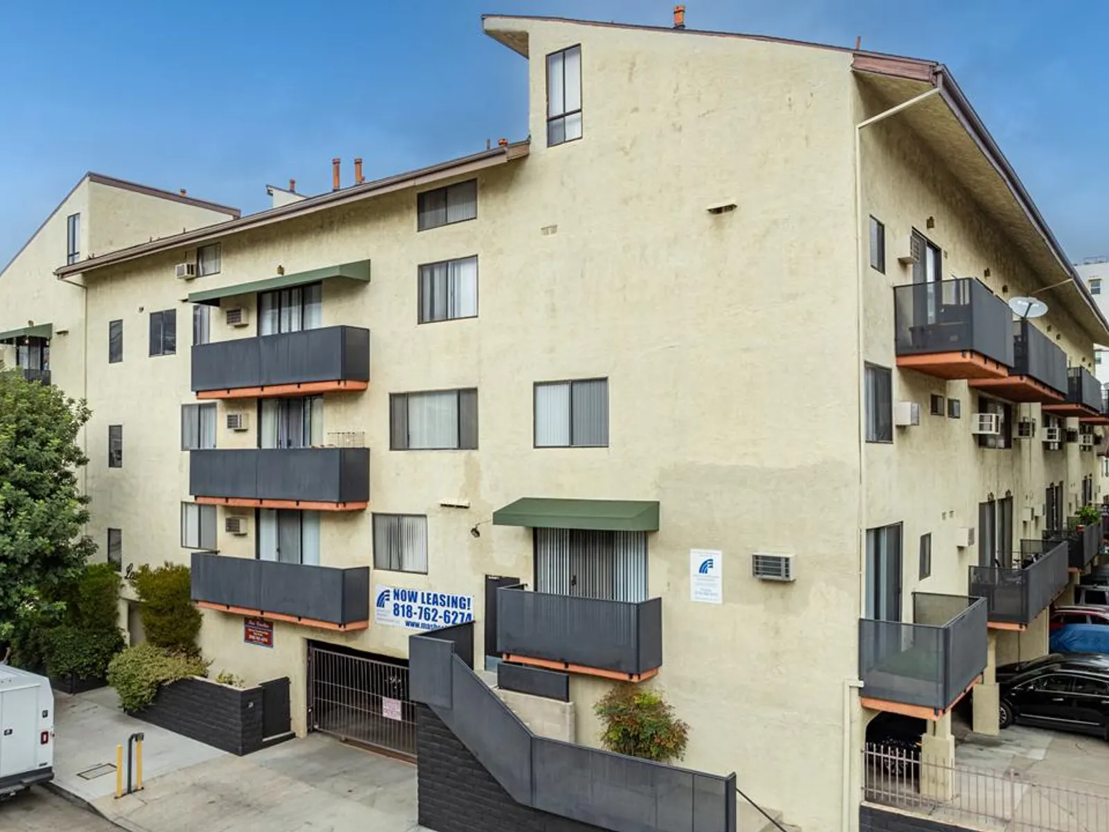 11231 Otsego St - 7