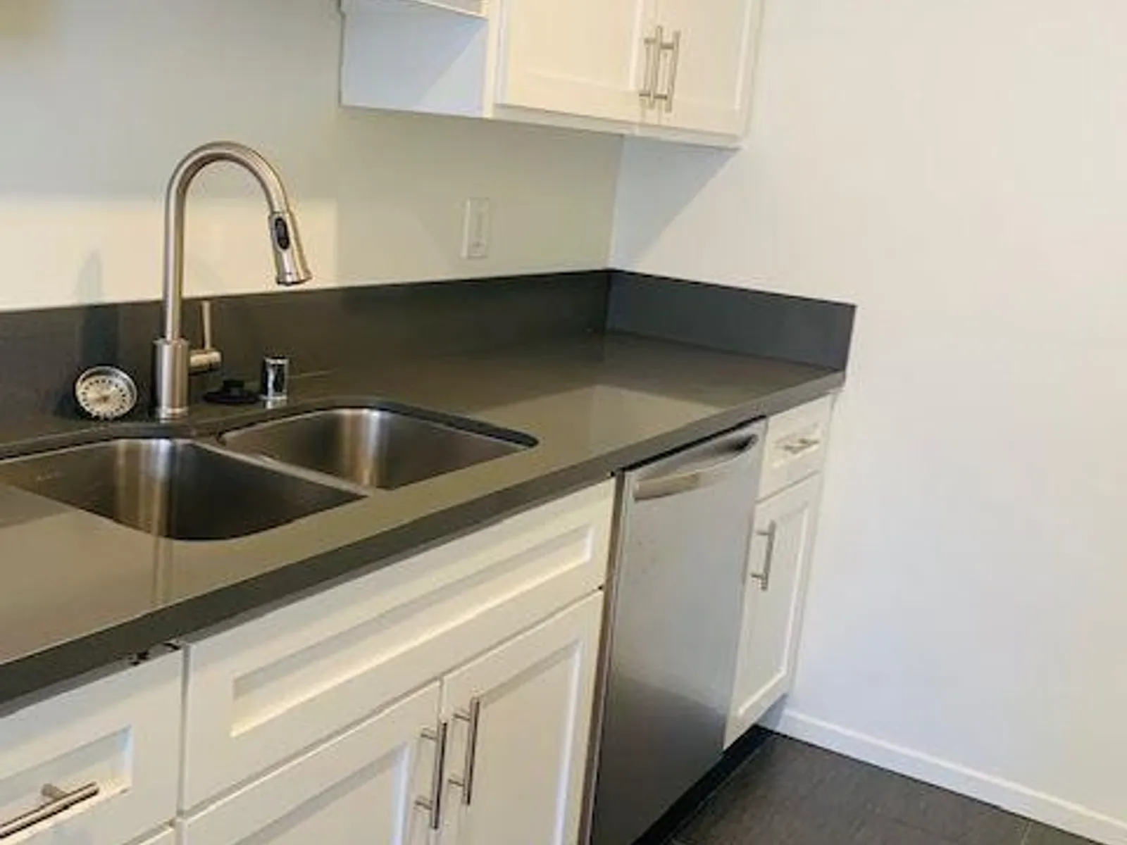 125 Cherry Ave 2